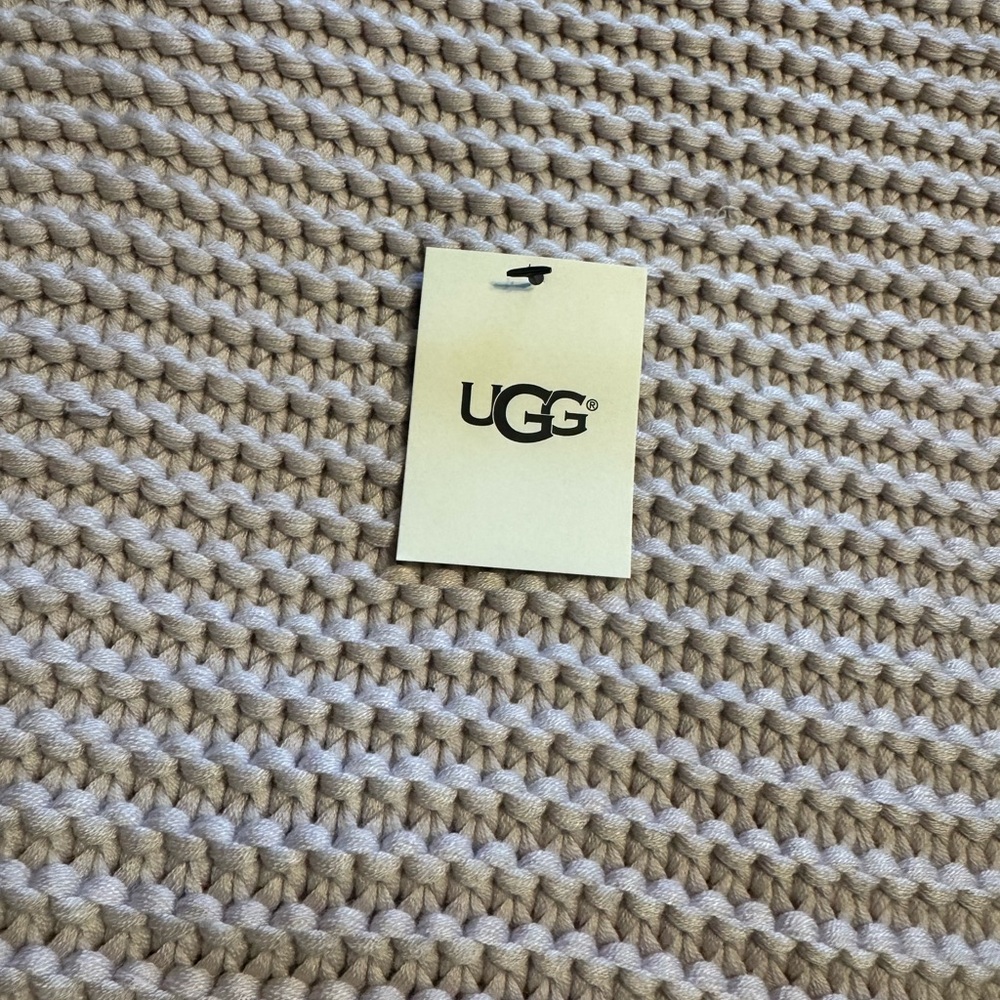 UGG Light Pink/Light Purple Infinity Knit Scarf and matching Knit Hat - Picture 3 of 5